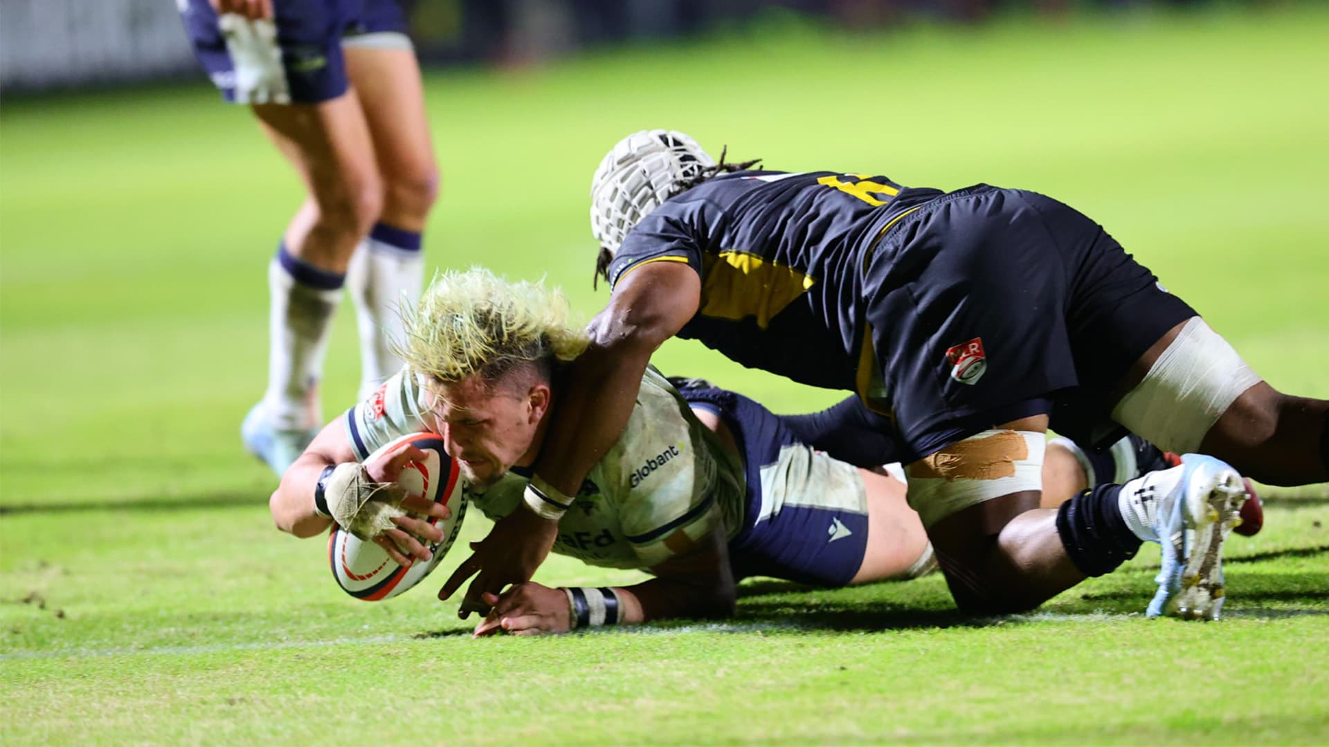 Seawolves Fall Short in Thrilling 24-21 Battle Against Houston